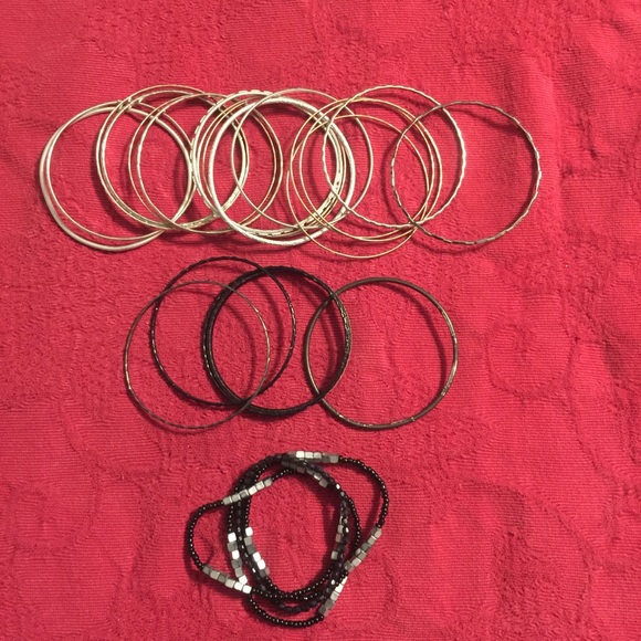 Bangles, bangles, bangles! - Picture 4 of 7